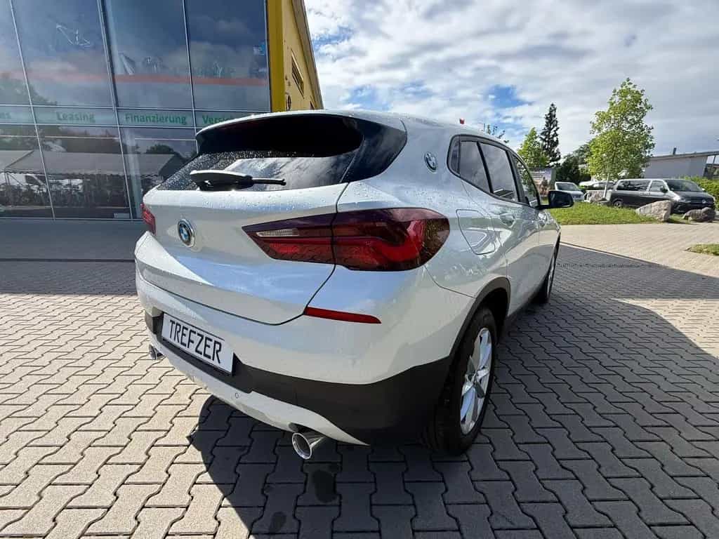 BMW X2 sDrive 18 d Edition Gold Play 03/2023-photo-12