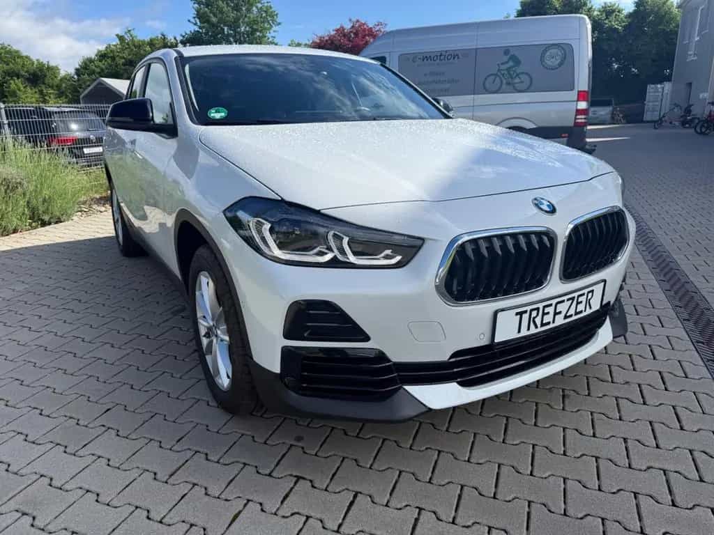 BMW X2 sDrive 18 d Edition Gold Play 03/2023-photo-2
