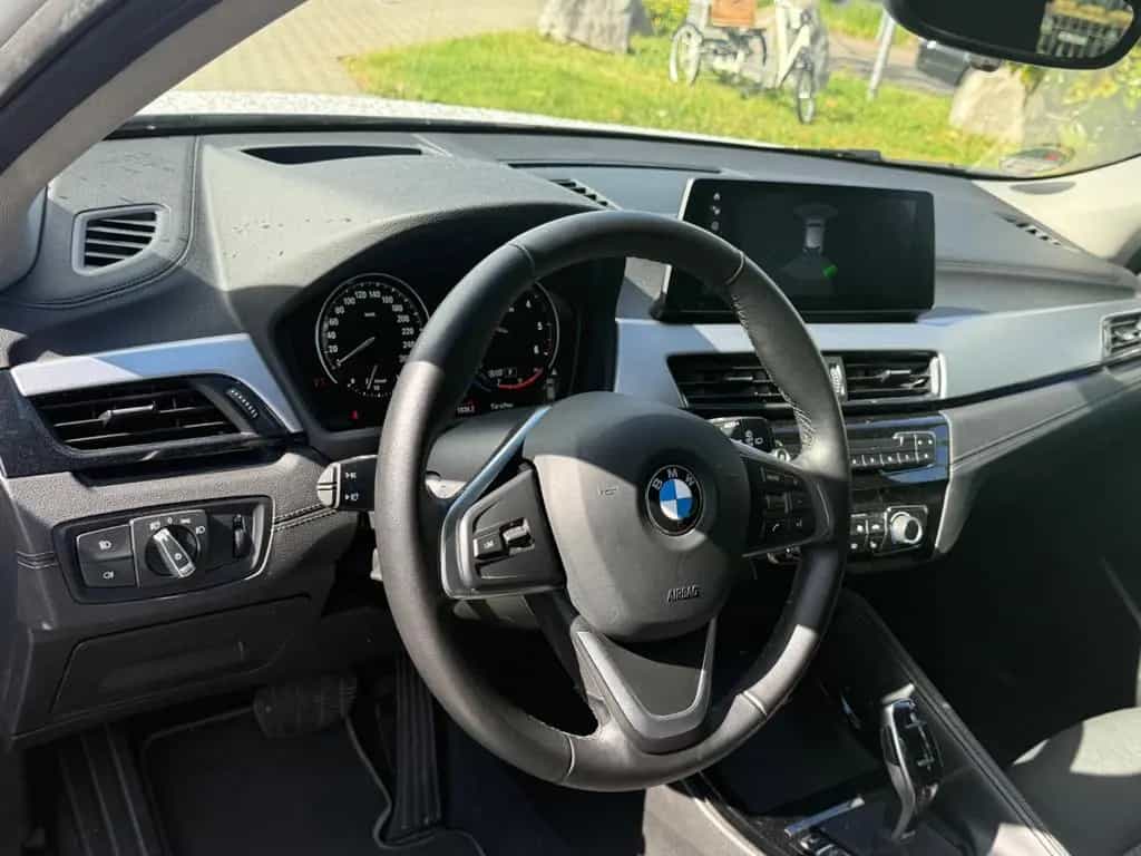BMW X2 sDrive 18 d Edition Gold Play 03/2023-photo-23