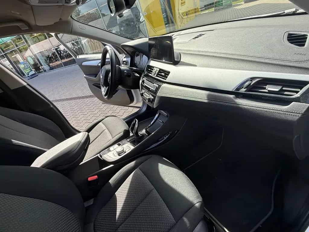 BMW X2 sDrive 18 d Edition Gold Play 03/2023-photo-24