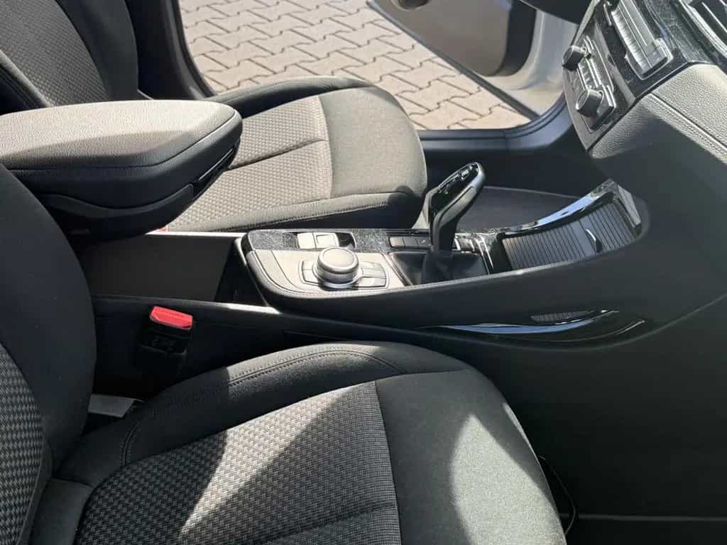 BMW X2 sDrive 18 d Edition Gold Play 03/2023-photo-26