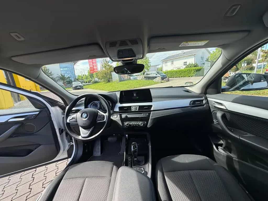 BMW X2 sDrive 18 d Edition Gold Play 03/2023-photo-28