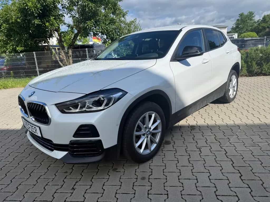 BMW X2 sDrive 18 d Edition Gold Play 03/2023-photo-4