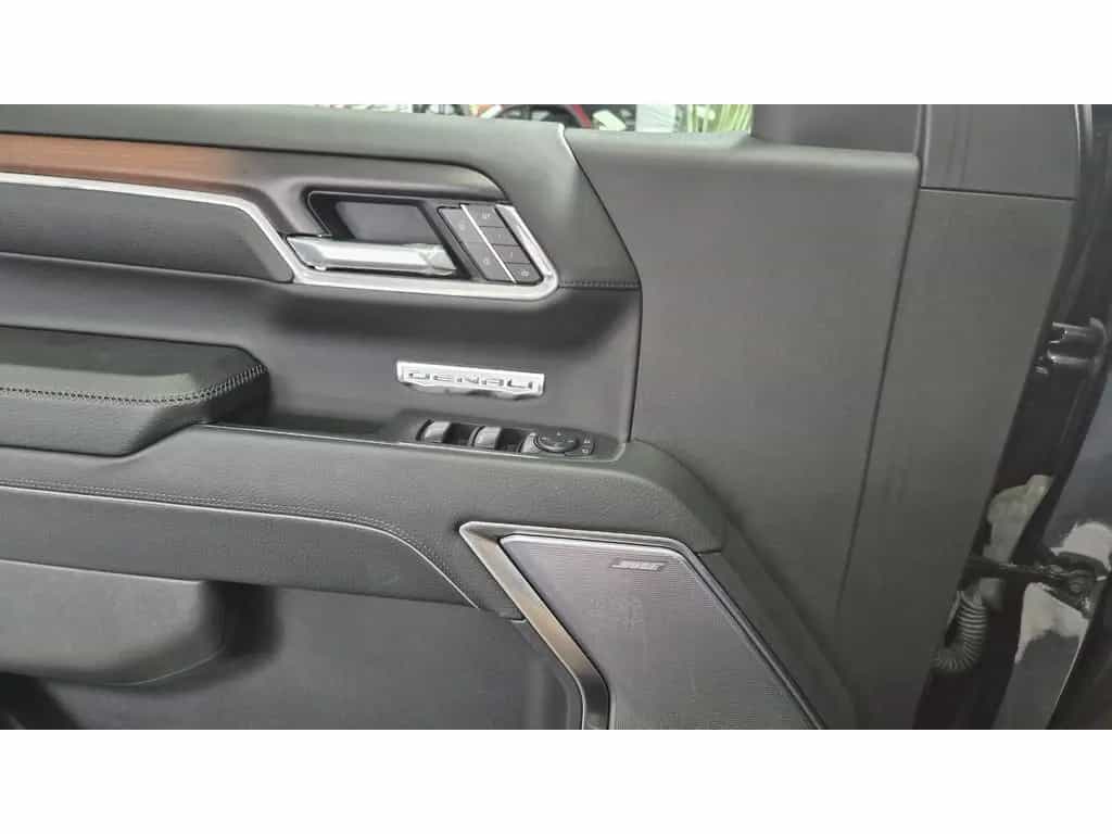 GMC Sierra DENALI 4X4 6.2 V8 Titanium Vollausstattun null-photo-40