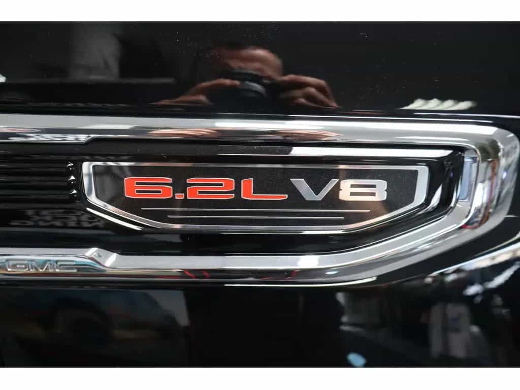 GMC Sierra DENALI 4X4 6.2 V8 2025 null-photo-12
