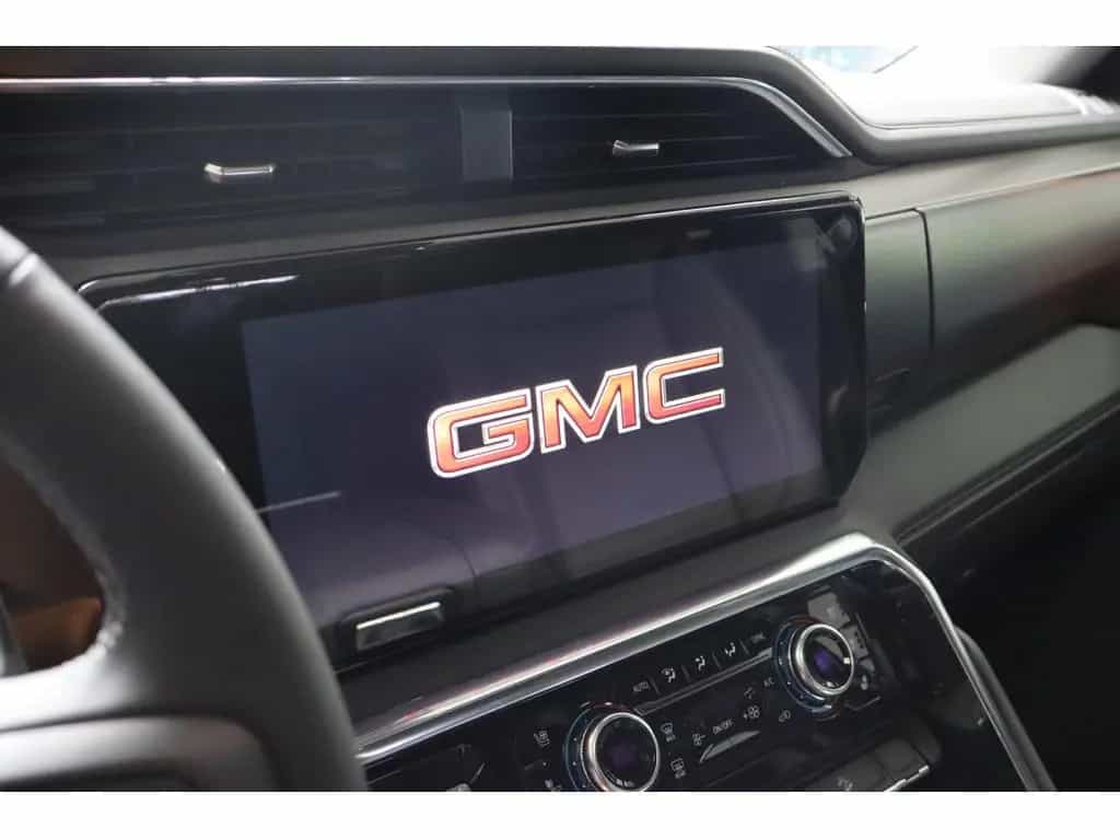 GMC Sierra DENALI 4X4 6.2 V8 2025 null-photo-20
