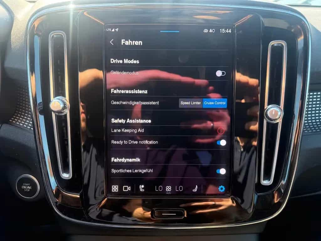 Volvo XC40 B4 Plus Dark AUTOMATIK*LEDER* 12/2022-photo-19