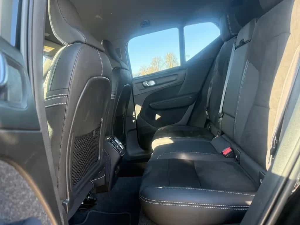 Volvo XC40 B4 Plus Dark AUTOMATIK*LEDER* 12/2022-photo-25