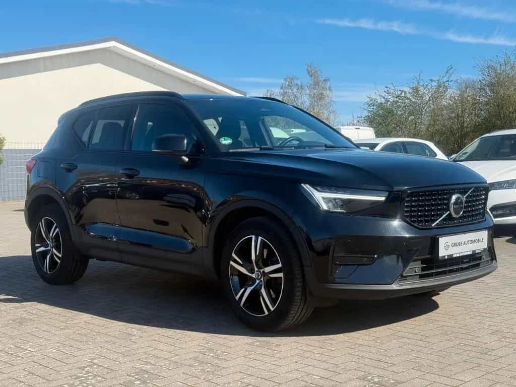 Volvo XC40 B4 Plus Dark AUTOMATIK*LEDER* 12/2022-photo-4