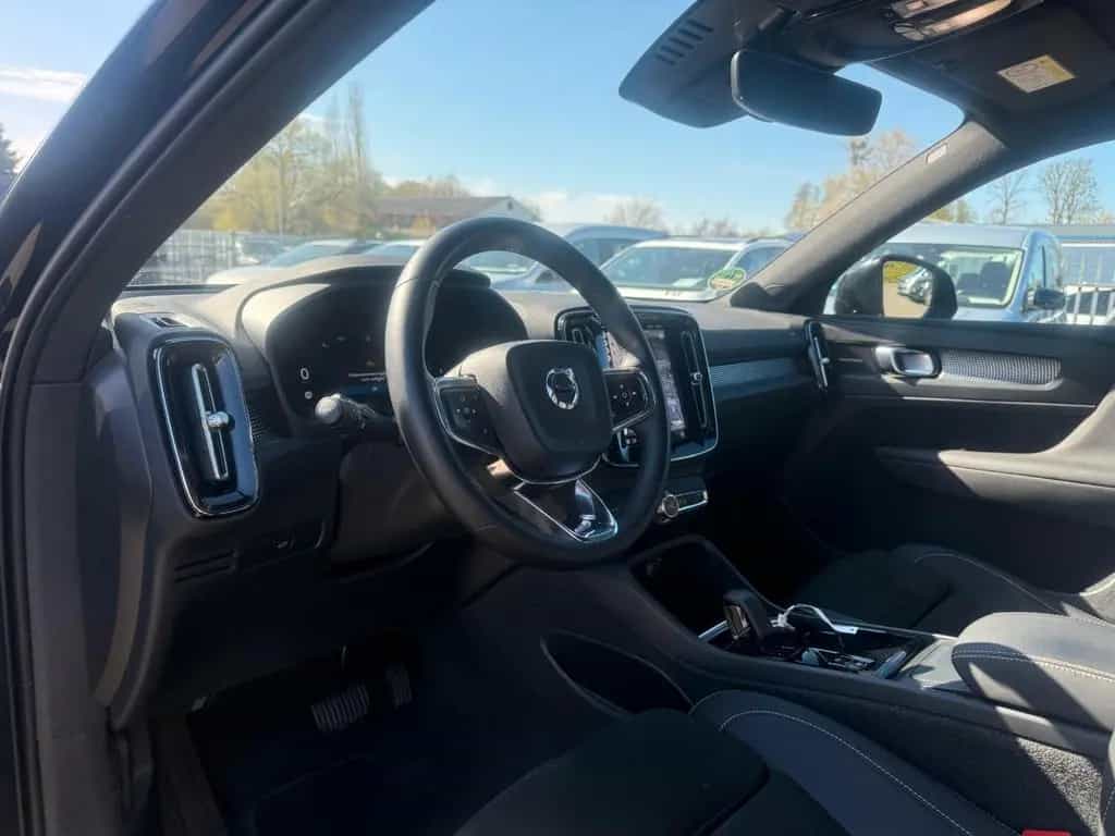 Volvo XC40 B4 Plus Dark AUTOMATIK*LEDER* 12/2022-photo-9