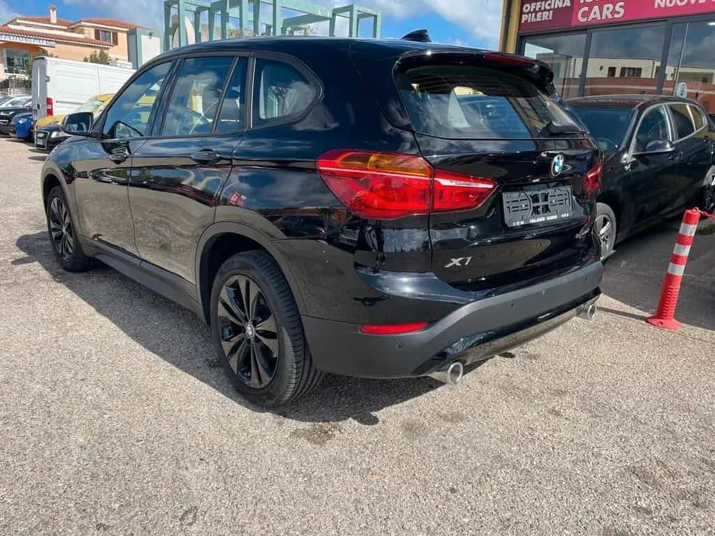 BMW X1 Bmw X1 sDrive18d Advantage 04/2018-photo-2