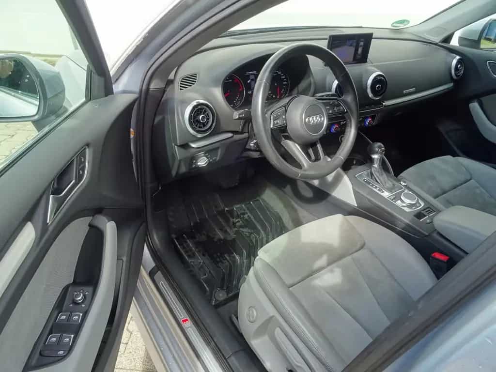 Audi A3 Sportback quattro sport Sline 07/2017-photo-17