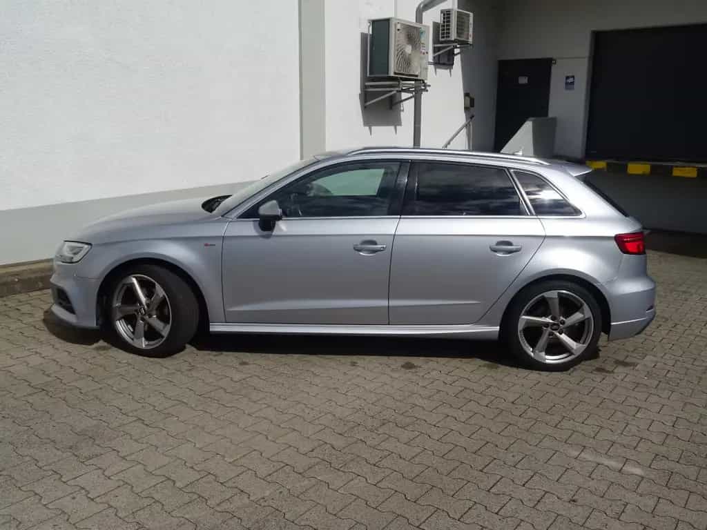 Audi A3 Sportback quattro sport Sline 07/2017-photo-2