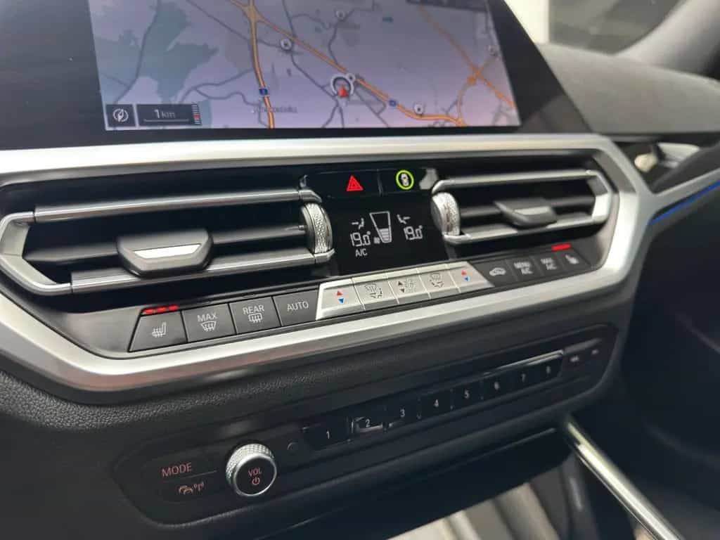 BMW 320 dT Sport LC.PRO ACC LED CARPLAY HiFi KAMERA 11/2020-photo-20