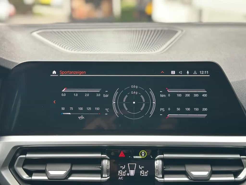 BMW 320 dT Sport LC.PRO ACC LED CARPLAY HiFi KAMERA 11/2020-photo-25