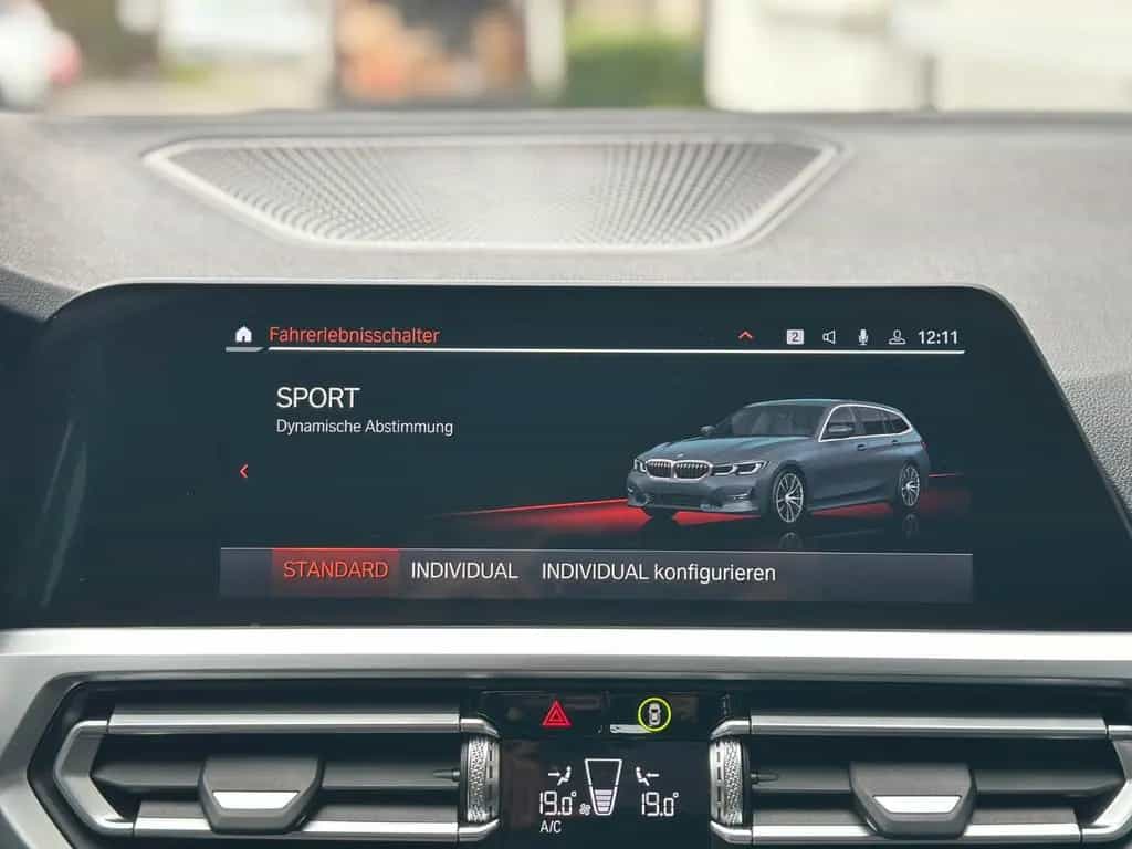 BMW 320 dT Sport LC.PRO ACC LED CARPLAY HiFi KAMERA 11/2020-photo-26