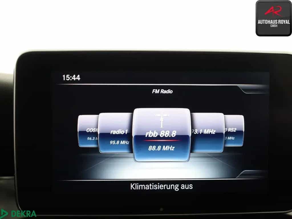 Mercedes-Benz C 180 T AVANTGARDE PANORAMA,LEDILS,AHK,TOTWINKEL 03/2017-photo-17