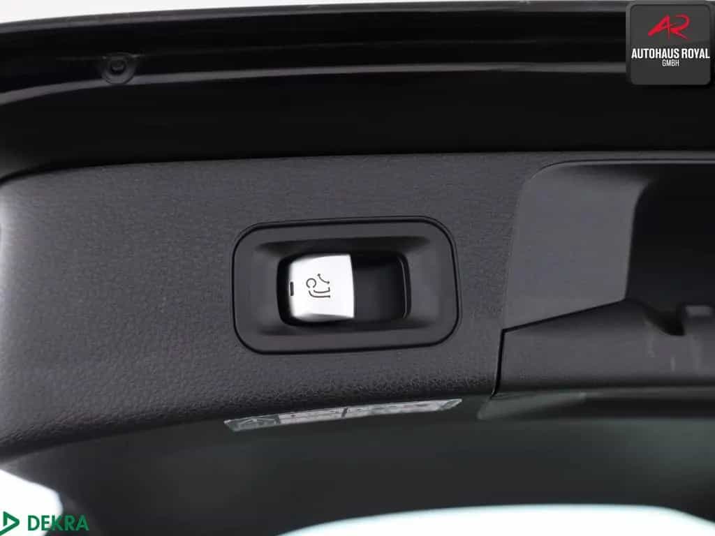 Mercedes-Benz C 180 T AVANTGARDE PANORAMA,LEDILS,AHK,TOTWINKEL 03/2017-photo-20