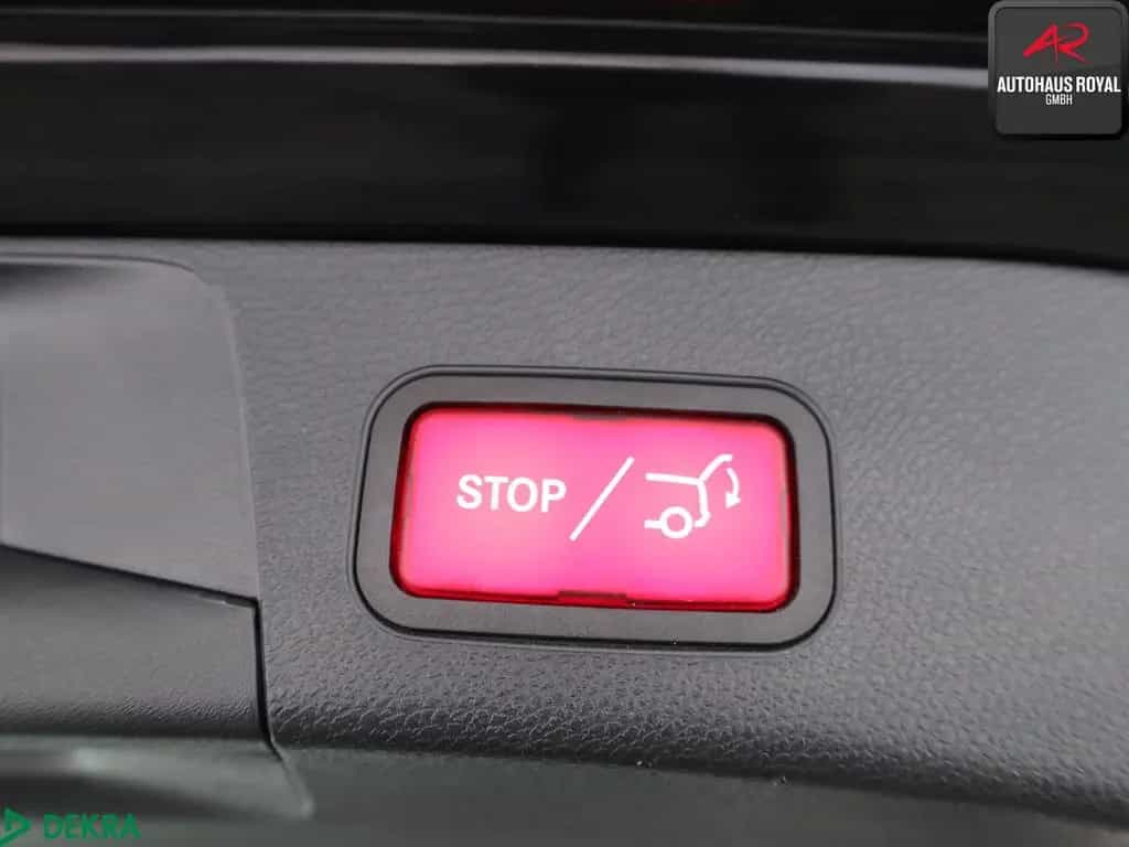 Mercedes-Benz C 180 T AVANTGARDE PANORAMA,LEDILS,AHK,TOTWINKEL 03/2017-photo-21