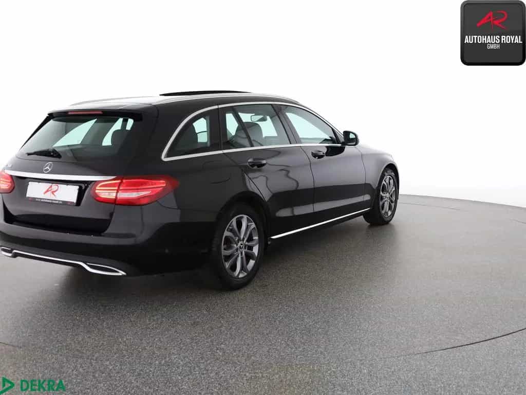Mercedes-Benz C 180 T AVANTGARDE PANORAMA,LEDILS,AHK,TOTWINKEL 03/2017-photo-4