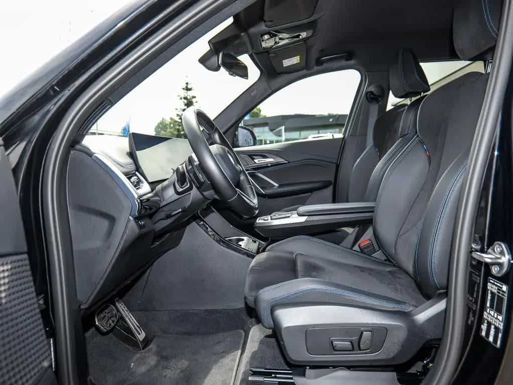 BMW X1 sDrive18d M Sport AHK RFK NAVI LED PDC V+H 10/2022-photo-4