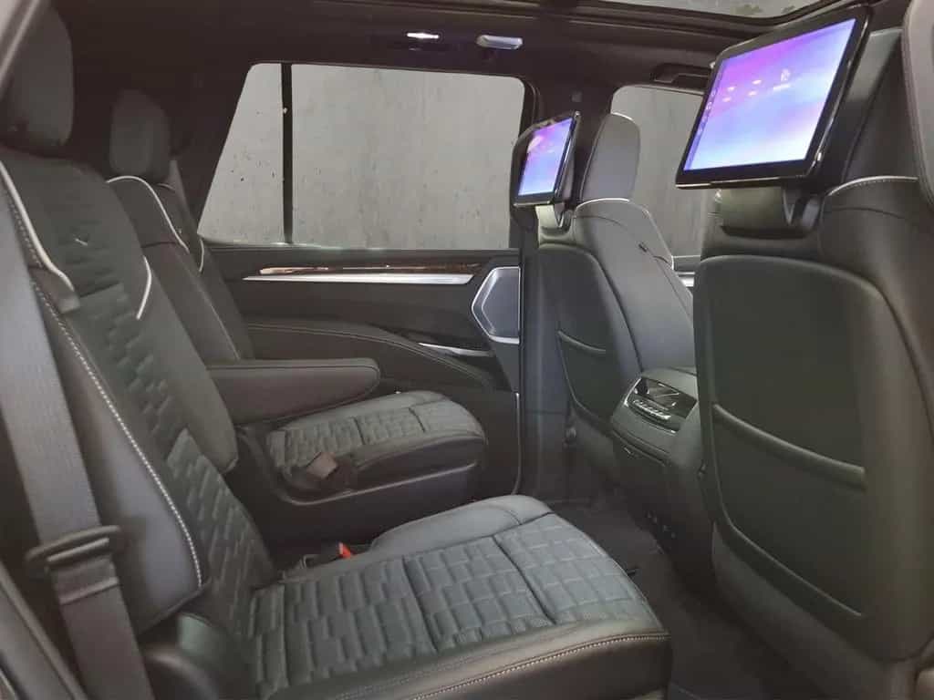 Cadillac Escalade 4WD Sport Platinium null-photo-17