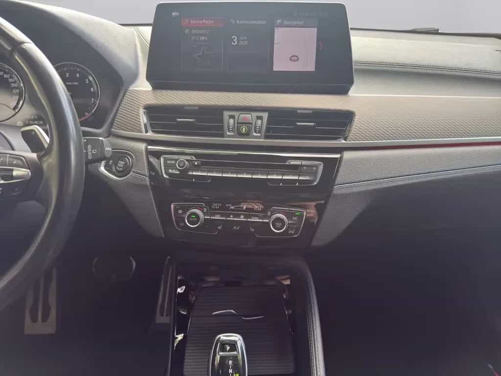 BMW X2 xDrive M35 i * PANO*AUTOM*M PAKET*HEADUP* 12/2020-photo-12