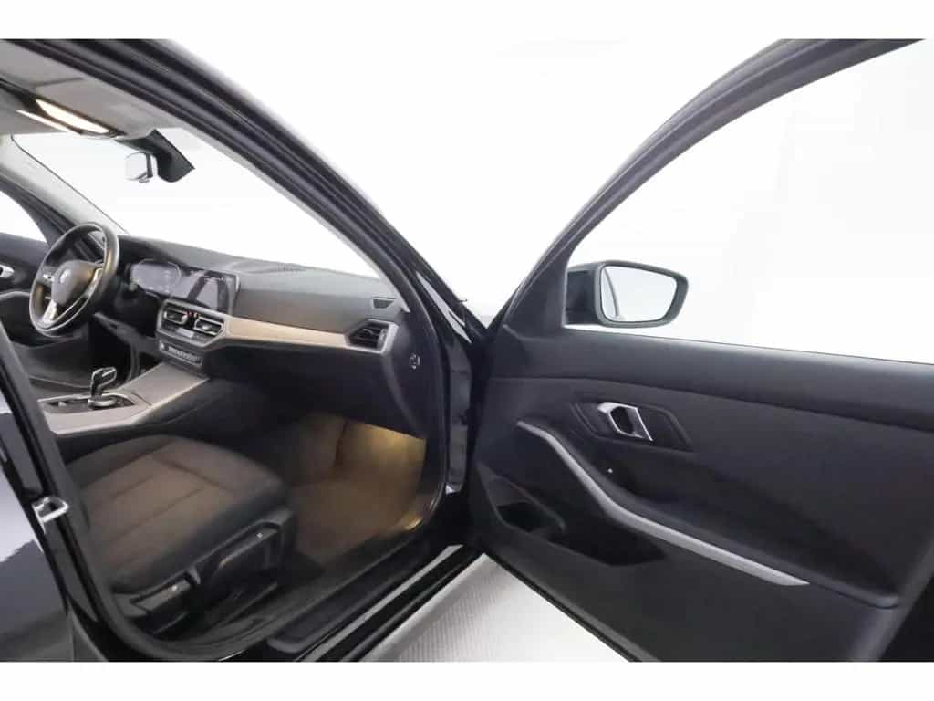 BMW 318 i Lim.Steptronic Advantage+LED+NAVI+VIRTUAL 06/2021-photo-19