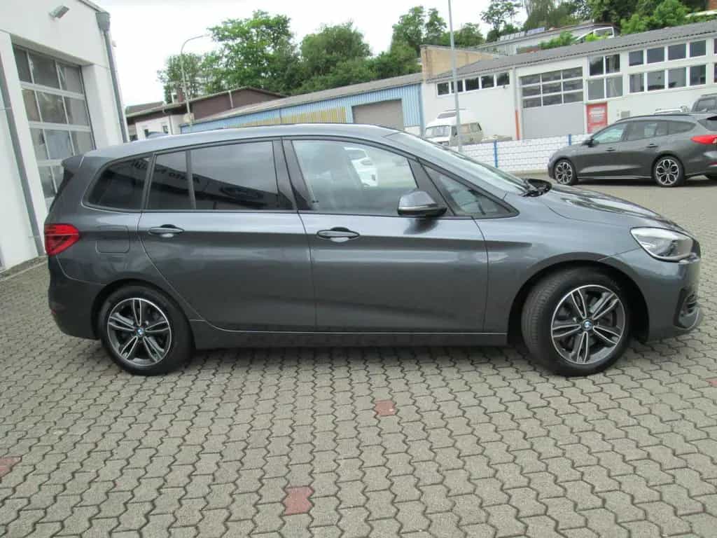 BMW 220 2 Gran Tourer 220 d xDrive Sport Line AHK 07/2019-photo-2