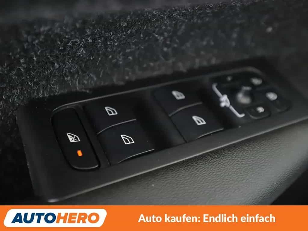 Volvo XC40 1.5 T3 Momentum Pro 2WD Aut.*NAVI*LED*ACC* 09/2019-photo-24