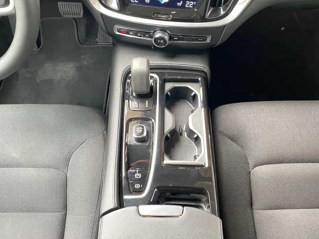 Volvo V60 Kombi T6 Inscription Recharge DAB*LED*Navi* 12/2021-photo-8