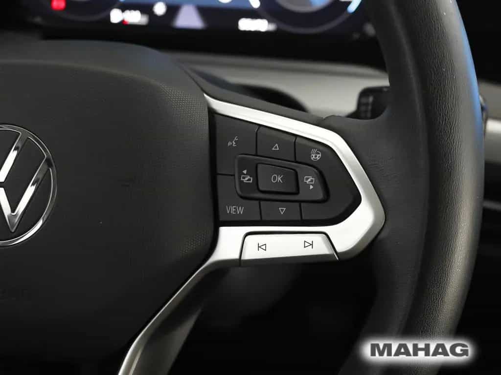 Volkswagen Golf VIII Life 1.5 TSI LED Navi ParkPilot App 6- 03/2023-photo-23