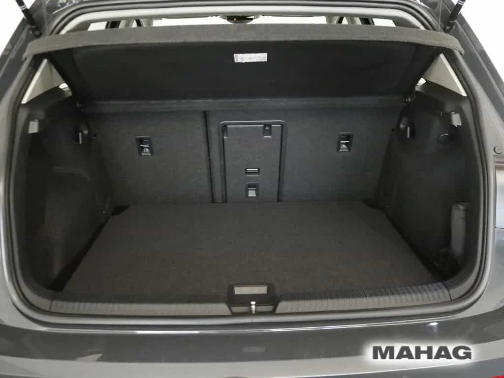 Volkswagen Golf VIII Life 1.5 TSI LED Navi ParkPilot App 6- 03/2023-photo-26