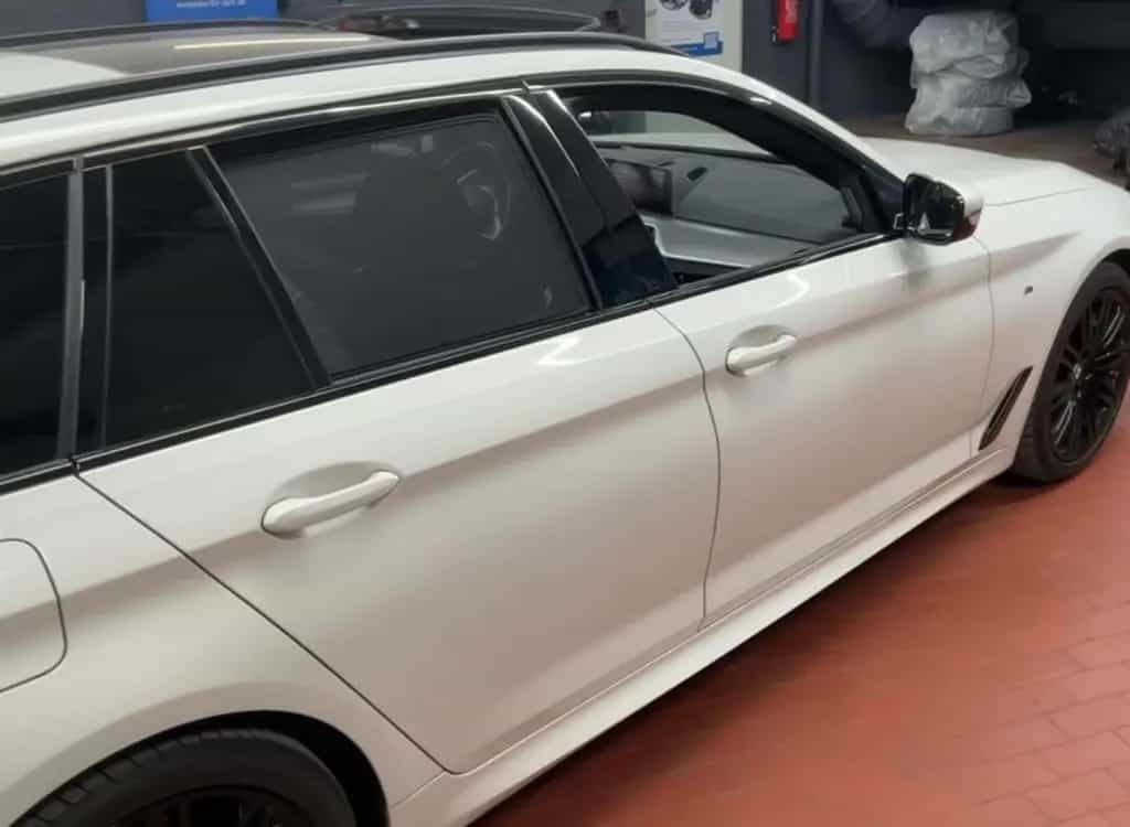 BMW 520 d M Sportpaket PANO/19-Zoll/LED/Head-Up 06/2019-photo-8