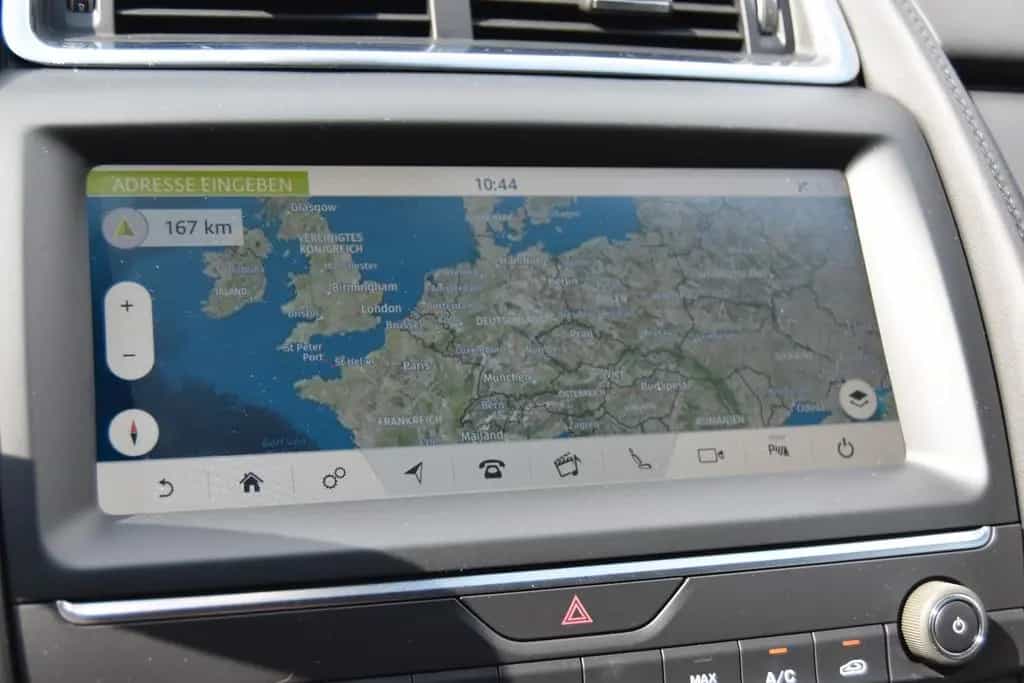 Jaguar E-Pace P200S AWD Aut. NAVI/RFK/19"/LEDER/SHZ/AHK 07/2019-photo-18