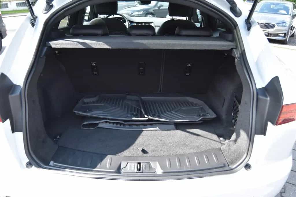 Jaguar E-Pace P200S AWD Aut. NAVI/RFK/19"/LEDER/SHZ/AHK 07/2019-photo-5
