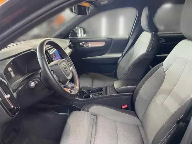Volvo XC40 B3 2WD Core - Sitzheizung PDC Kamera AHK sc 04/2023-photo-6