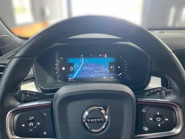 Volvo XC40 B3 2WD Core - Sitzheizung PDC Kamera AHK sc 04/2023-photo-7