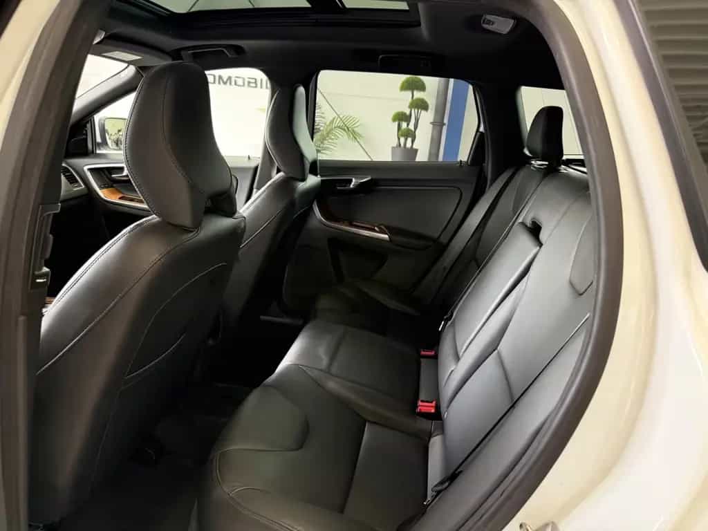 Volvo XC60 D5*SUMMU*AWD*AUT*PAN*BI-XN*CAM*H&K*NAV*MMRY 08/2015-photo-15
