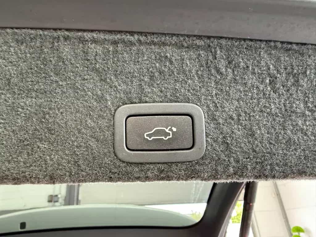 Volvo XC60 D5*SUMMU*AWD*AUT*PAN*BI-XN*CAM*H&K*NAV*MMRY 08/2015-photo-17