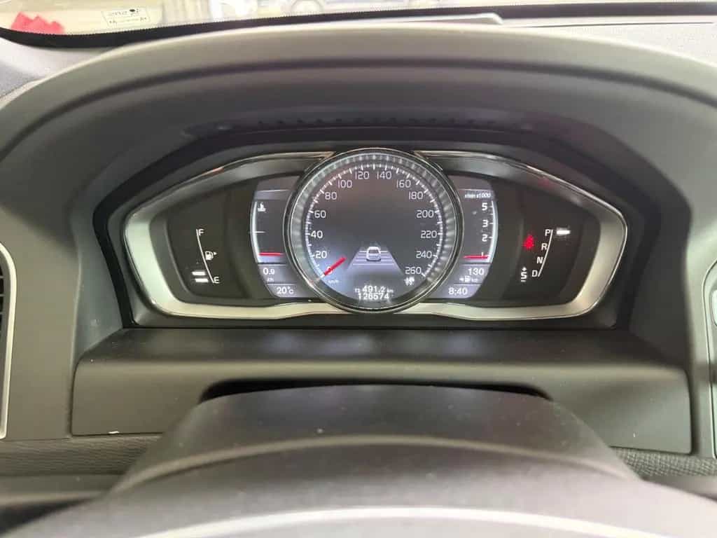 Volvo XC60 D5*SUMMU*AWD*AUT*PAN*BI-XN*CAM*H&K*NAV*MMRY 08/2015-photo-31