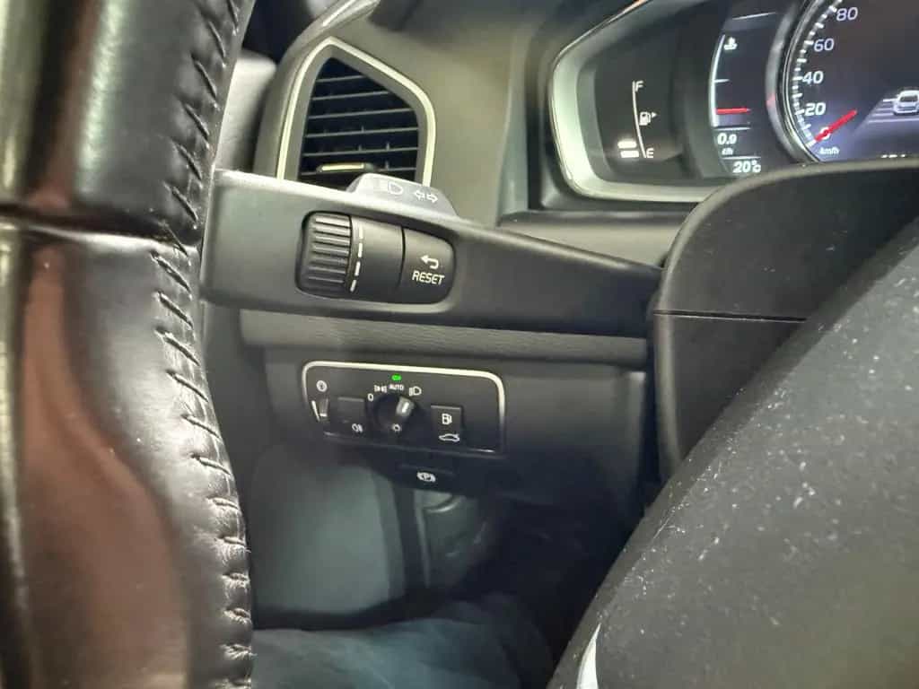 Volvo XC60 D5*SUMMU*AWD*AUT*PAN*BI-XN*CAM*H&K*NAV*MMRY 08/2015-photo-32