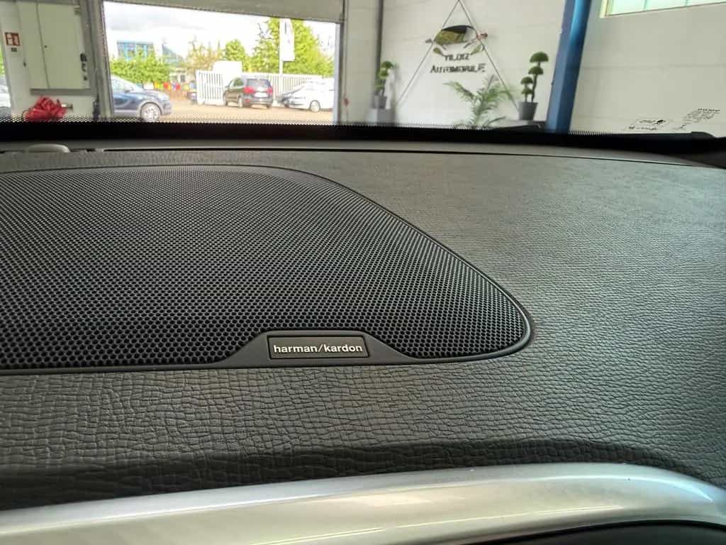Volvo XC60 D5*SUMMU*AWD*AUT*PAN*BI-XN*CAM*H&K*NAV*MMRY 08/2015-photo-35