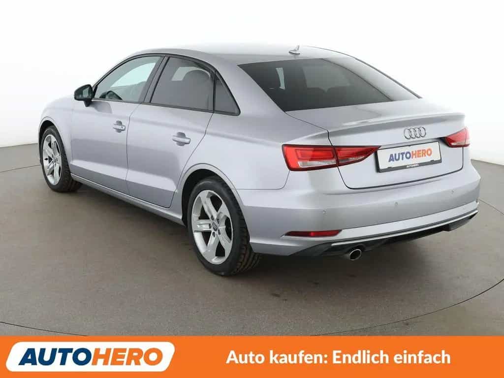 Audi A3 Limousine 1.6 TDI Sport *NAVI*XENON*TEMPO*PDC 07/2018-photo-3