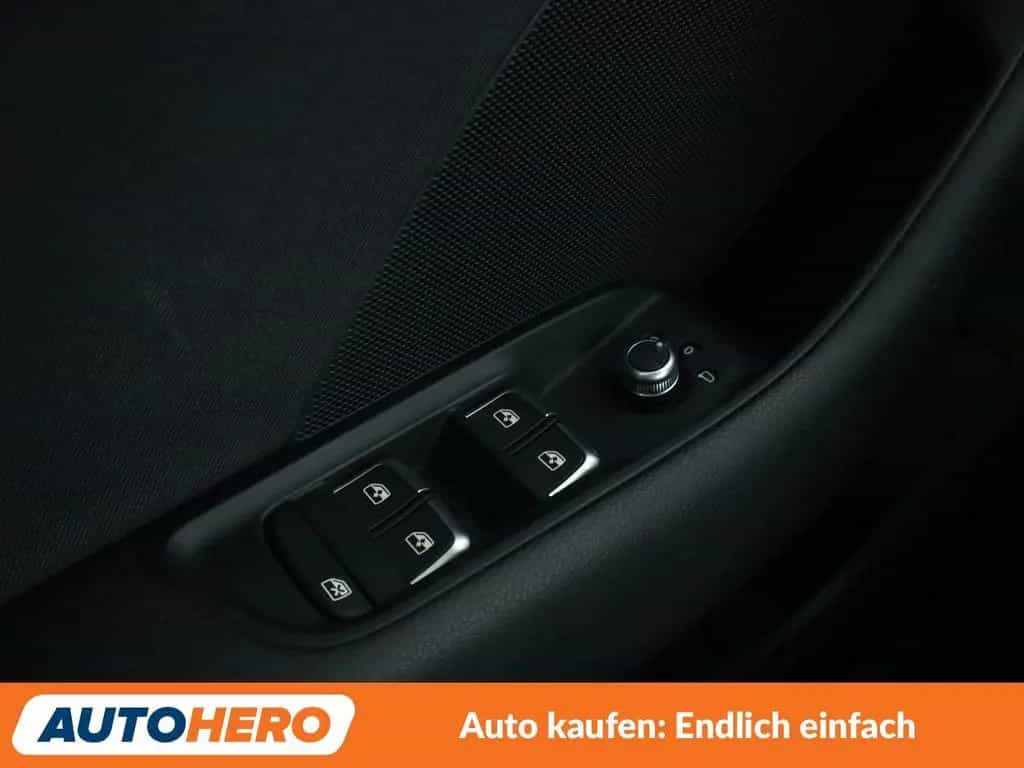 Audi A3 Limousine 1.6 TDI Sport *NAVI*XENON*TEMPO*PDC 07/2018-photo-31