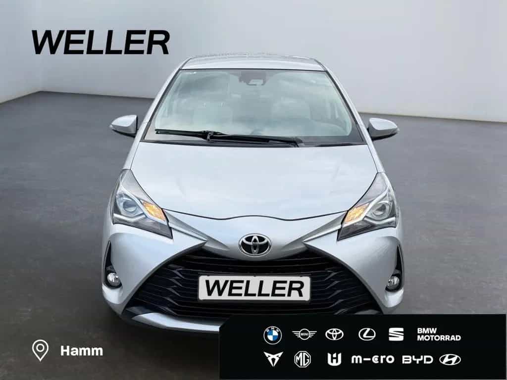 Toyota Yaris 1.5 Team D *Kamera*SHZ*Spurhalteassist*BT* 04/2018-photo-1