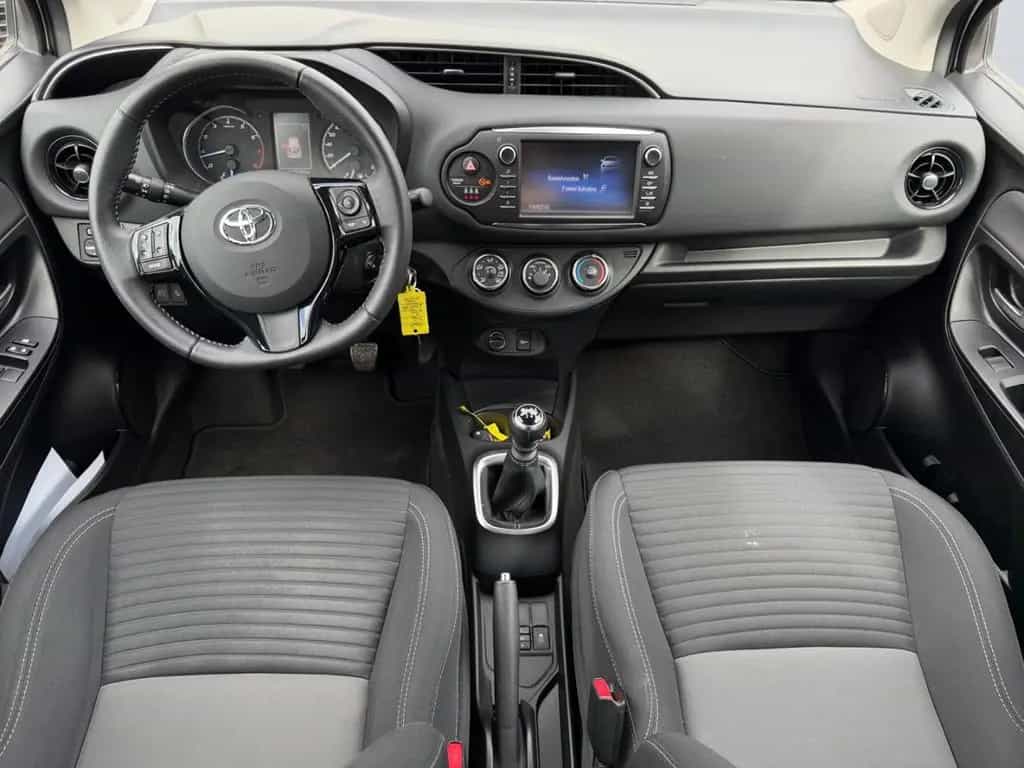 Toyota Yaris 1.5 Team D *Kamera*SHZ*Spurhalteassist*BT* 04/2018-photo-11