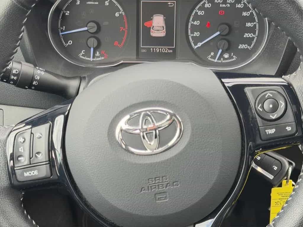 Toyota Yaris 1.5 Team D *Kamera*SHZ*Spurhalteassist*BT* 04/2018-photo-13