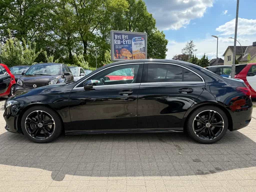 Mercedes-Benz A 220 A220 4MATIC AMG LINE*AMBIENTE*LED*SOUNDSYSTEM 08/2019-photo-10
