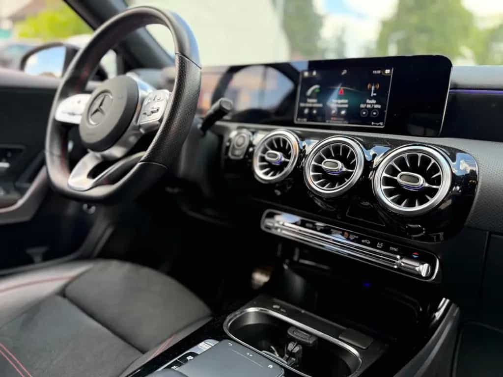 Mercedes-Benz A 220 A220 4MATIC AMG LINE*AMBIENTE*LED*SOUNDSYSTEM 08/2019-photo-19